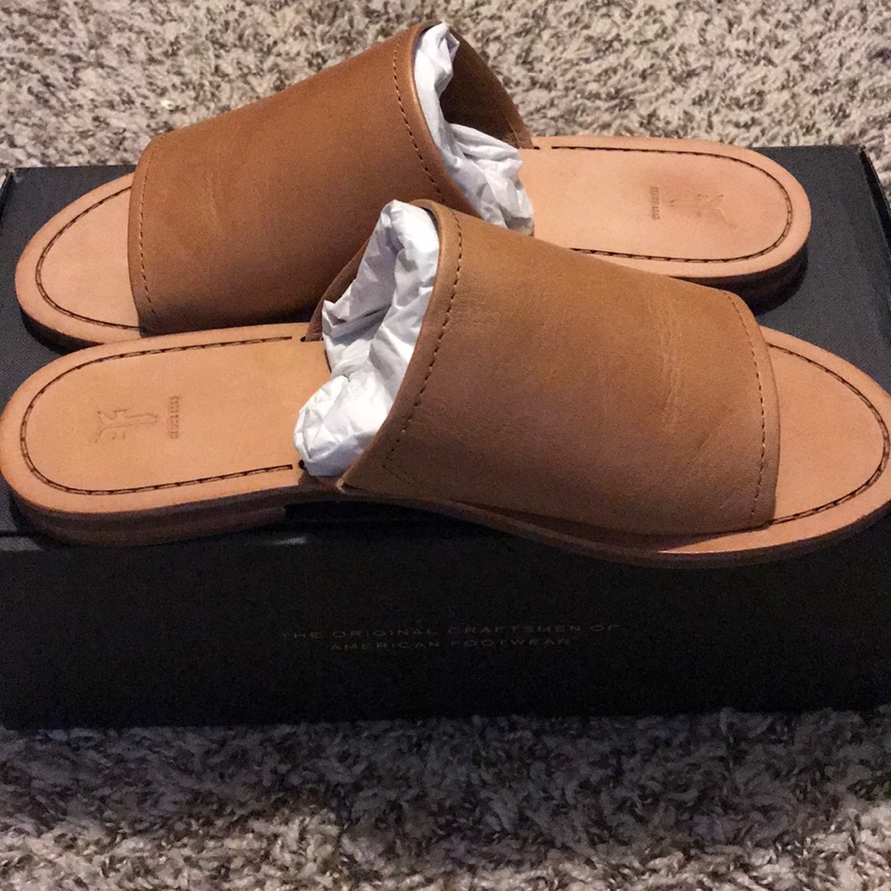 Frye Robin Slide